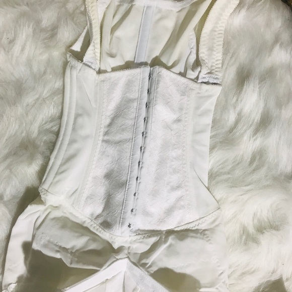 NWT!!! Waist Trainer/Toner Ardyss Body Magic Shaper- Drop 2 sizes instantly! - Picture 5 of 6